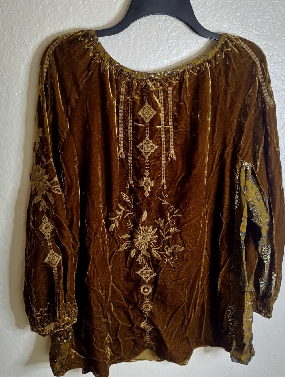 John Mark Velvet Embroidered Boho Relaxed Tassel Blouse Sz L - Picture 6 of 8